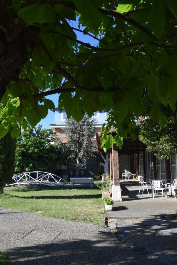 Hotel Las Casitas Del Jardin Tudela de Duero Luaran gambar